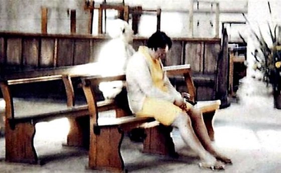 【保存版】信憑性が認められた世界最恐の心霊写真10選！ 寄り添う霊、自殺した母、死んだはずの男… 思わず背筋が寒くなる！の画像6