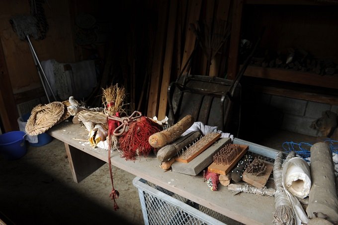 「もう2度行きたくない」釘付けの男根が祀られた異形の神殿！ カリ首、尿道にもびっしり…一体何の呪いか？＝熊本・弓削神社の画像3