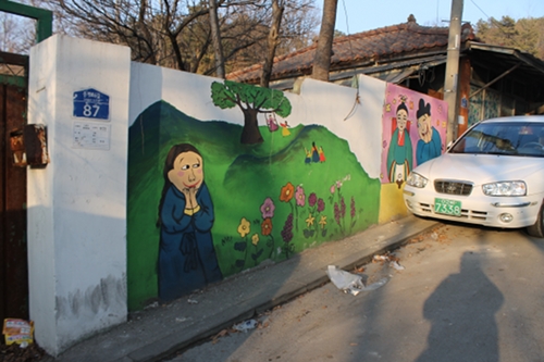 日本人の墓でできた韓国スラム街「タルトンネ」に潜入！  日本人の墓をイメージしたゆるキャラも…！の画像3