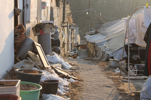 日本人の墓でできた韓国スラム街「タルトンネ」に潜入！  日本人の墓をイメージしたゆるキャラも…！の画像2