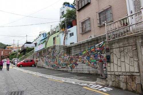 日本人の墓でできた韓国スラム街「タルトンネ」に潜入！  日本人の墓をイメージしたゆるキャラも…！の画像4