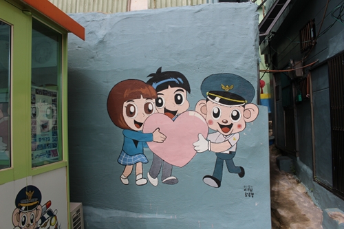 日本人の墓でできた韓国スラム街「タルトンネ」に潜入！  日本人の墓をイメージしたゆるキャラも…！の画像13