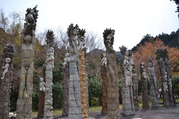 新興宗教、奇祭、刑務所、秘宝館etc...この世のさいはてを巡り続ける珍スポトラベラーが見てきたものの画像9