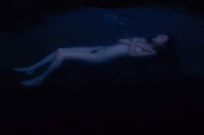 「青」が気になりすぎた写真家が撮った青のすべて ― シュタイナー色彩論にヒントを得た熊谷聖司の写真集が美しすぎる！の画像5