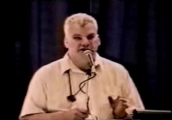 地底世界でエイリアンと戦闘した元米政府職員が怪死「1477もの地下基地が存在」「青ビームで胸を撃たれ…」の画像2