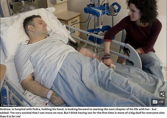 ペニスなしで生まれた男（44）がバイオニックペニスで童貞卒業！ 早くも悟りの境地に到達「私は勃ち直った。泥酔でも勃ち上がる」の画像2