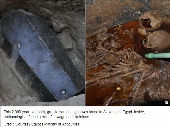 開封された古代エジプト「黒い石棺」が謎すぎて眠れなくなるレベル！ 3体の小さな遺骨、汚水、呪い… ミステリーまとめの画像1