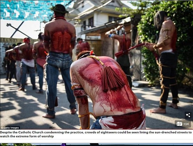 【閲覧注意】キリストの処刑を完全再現する血みどろイースター祭り！ 釘で手足を打ち抜き、皮膚が裂けるまでムチ打ち!!＝フィリピンの画像5