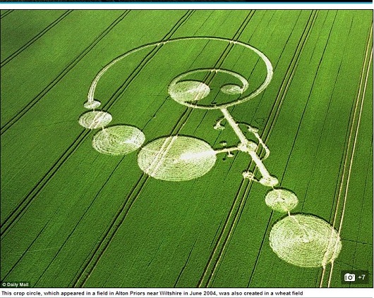 ミステリーサークル史上最高傑作！　わずか一晩のうちに麦畑に現れた謎のサークル!!の画像2