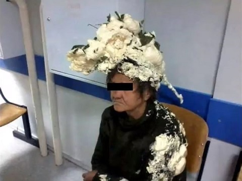 なんと！ 隙間充填剤を整髪料のムースと間違えて使用した女がいた！　おっちょこちょい過ぎる人々の悲哀の画像1