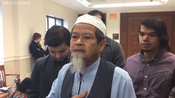 イスラム教徒の父親が息子を殺したアメリカ人を抱きしめて言い放ったある言葉とは？  誰もが耳を疑った衝撃の感動ストーリーの画像1