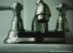 【ポルターガイスト】鏡に描かれた「Get out」 ― 幽霊に襲われたカップルの地獄絵図と化した新生活の画像1