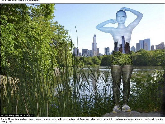 まるで透明人間!? 周囲の景色に同化する迷彩ボディーペインティングがスゴイ！の画像2