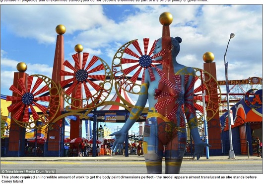 まるで透明人間!? 周囲の景色に同化する迷彩ボディーペインティングがスゴイ！の画像5