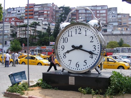 遅刻魔ほど成功を収めることが科学的に判明！ 時間にルーズな人最強説を裏づける10の性質とは？の画像2