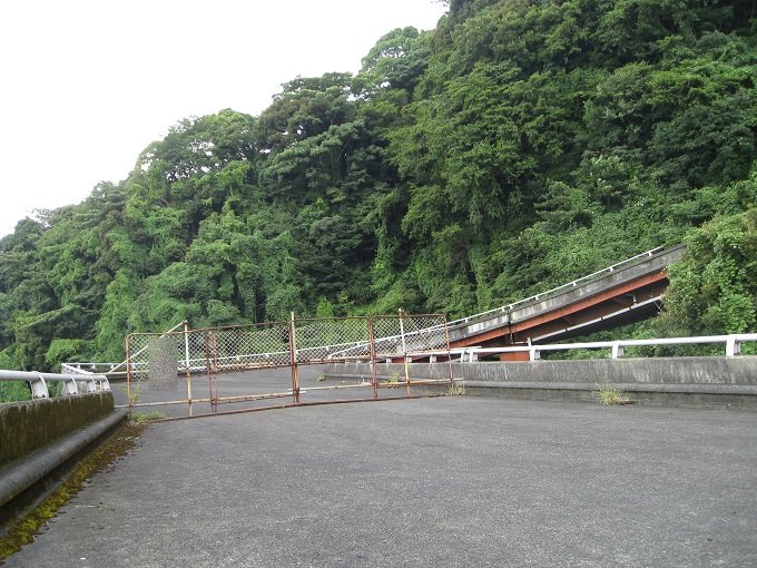 静岡県のレア廃墟へ潜入… 実は完成していた「未完成ループ橋」!の画像9
