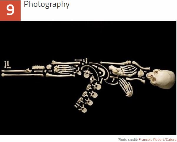 人皮ランプ、人骨銃、母乳アクセサリーも…！ 本物の「人体パーツ」から作られたヤバすぎるアイテム5選！の画像2