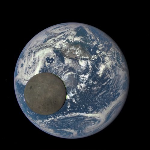 「月の裏側には宇宙人の基地があった」米空軍元職員が内部告発！ NASAのヤバすぎる陰謀とは？の画像2