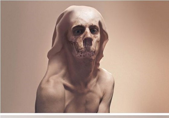 変容する人体「Metamorphosis」 ― 身体認識がぶっ壊れる超リアルな肉体変形アートの画像2