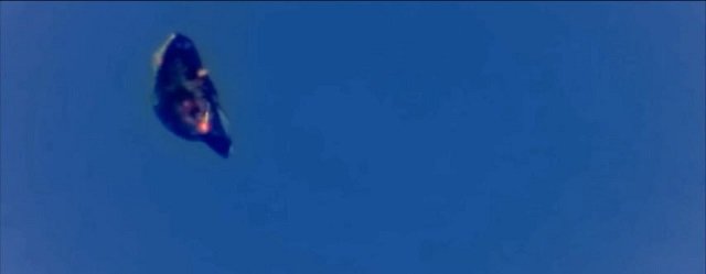 オランダ地震の直後に「墜落中のUFO」が撮影されていた？推進装置トラブルか、飛行が乱れて奇妙な動きにの画像2