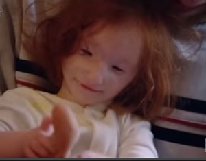 世界で一番小さい人形のような少女～奇跡の生命～の画像1