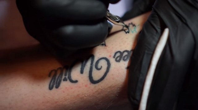 音が出るタトゥーが開発される！ 音声クッキリ、最長1分、話題のサウンドウェーブタトゥーがヤバい！の画像1