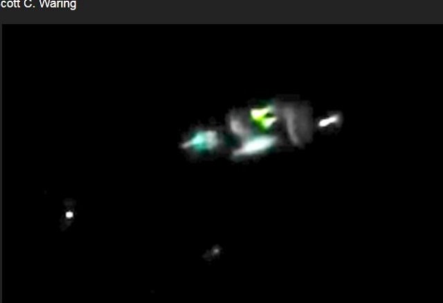 宇宙に送られたテスラ車の近くにクワッドコプター型UFO出現！ 研究者断言「そもそもイーロン・マスクが宇宙人」の画像2