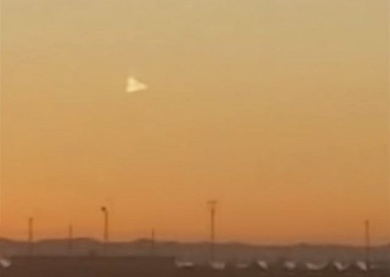 テキサスの「葉巻型UFO」映像が大きな話題に！ 動画公開後に目撃証言続々「頭がおかしくなっちゃった…」の画像2