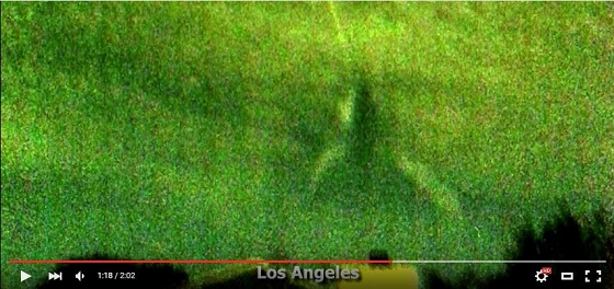 同時多発的に出現した「完全にV字型」の雲！ フェニックス・ライトか!?の画像3