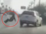 【衝撃映像】道路に男が突然出現、交通事故に遭う恐すぎる瞬間! 瞬間移動か、タイムトラベラーか… 世界レベルで議論に発展!=中国