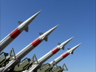 北朝鮮・米国の開戦に備え始めた日本のTV局！ 最悪の事態を想定した話し合いの内容とは？