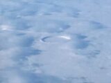 【衝撃】これは素晴らしいUFO画像です! 雲の中に隠れるUFOの“決定的証拠”が乗客によって激写されました