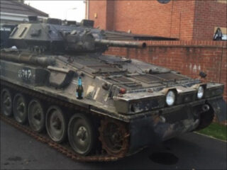 宝の地図から電柱まで！ 過去にオークションに出品された珍品6