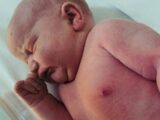 “天使の羽”が生えた男の子!! 愛にあふれる両親「ありのままの自分でいいのよ」
