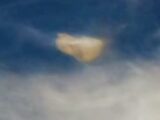 【動画】前代未聞! 黄金のUFOが連日カリフォルニア上空に出現!!