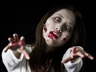 「私、内臓が好きなんです」正体はもしかしてあの有名人!?　超絶美人ゾンビが海外ドラマ『ストレイン』のグロさを語り尽くす!!