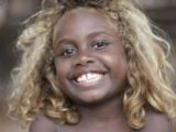ブロンドの黒人が住む島!! 謎の人類「デニソワ人」の子孫か!?