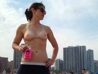 おっぱいそのまんま水着登場！ ― 「乳首開放」に向けて大きく前進!!