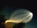 【衝撃】「前代未聞の異様なUFOだ」 ロシアの夜空を照らす“かめはめ波”が強烈すぎる!!