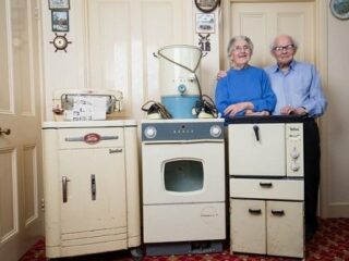 60年前の家電製品を使い続けた物持ちの良すぎる老夫婦がカッコよすぎる！ 2人が断言「昔の方が質が良かった」＝イギリス