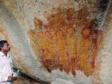 1万年前に描かれた「宇宙服を着たエイリアンとUFO」の洞窟画に衝撃展開! NASAが本格調査の可能性=インド