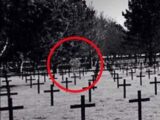「ママ、兵士の幽霊が写ってる!!」14歳少年が修学旅行中撮影したiPhone心霊写真が話題!