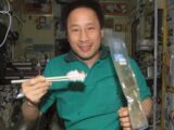 ウンコは最強の宇宙食!? NASAはガチで人間の排泄物を食品に変える研究をしている!!