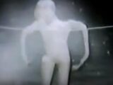 【衝撃】25年前に撮影された「最も不穏なエイリアン映像」が発見される! 謎の“白い宇宙人”にネット騒然「撮影者も焦っている」=スイス