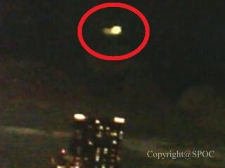 銀座上空でUFOが左右に瞬間移動→異空間へテレポーテーション!! 自動観測ロボ「SID-1」で世界初撮影成功！