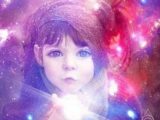 宇宙人の魂をもつ「インディゴ・チルドレン」12の特徴! 食品添加物に敏感、ウソが見抜ける… カニエ・ウェストも“新人類”だった!