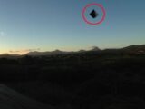 鮮明すぎる“漆黒のUFO”が激写される!あまりにも人工的な形状に専門家も“本物”と太鼓判=アイルランド