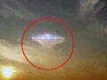 地震発生直前、イタリアで七色に輝く「巨大真珠型UFO」が激写されていた？宇宙人による地質調査か？