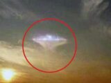 地震発生直前、イタリアで七色に輝く「巨大真珠型UFO」が激写されていた! 宇宙人による地質調査か?