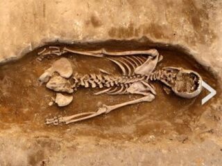 中世の“セックス狂・修道女”の骸骨が出土 ― 埋葬方法から判明したスキャンダラスな背景とは？